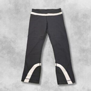 Lululemon Cropped Pants Breathable Mesh Back Zip Moisture-Wicking Black White 4